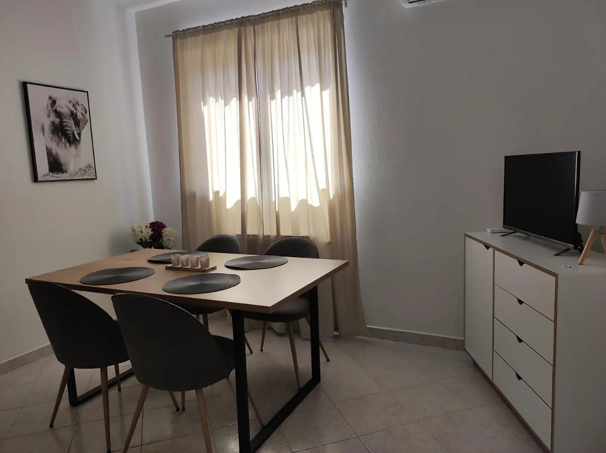 Apartments Erenda Fuškulin 0*,