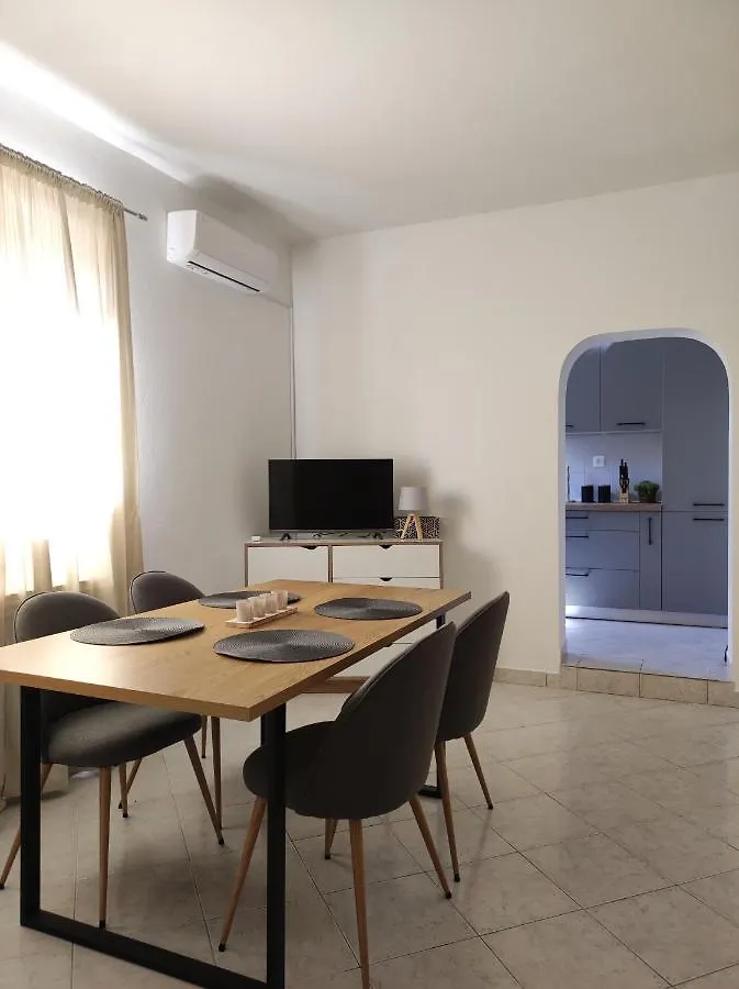 Apartments Erenda