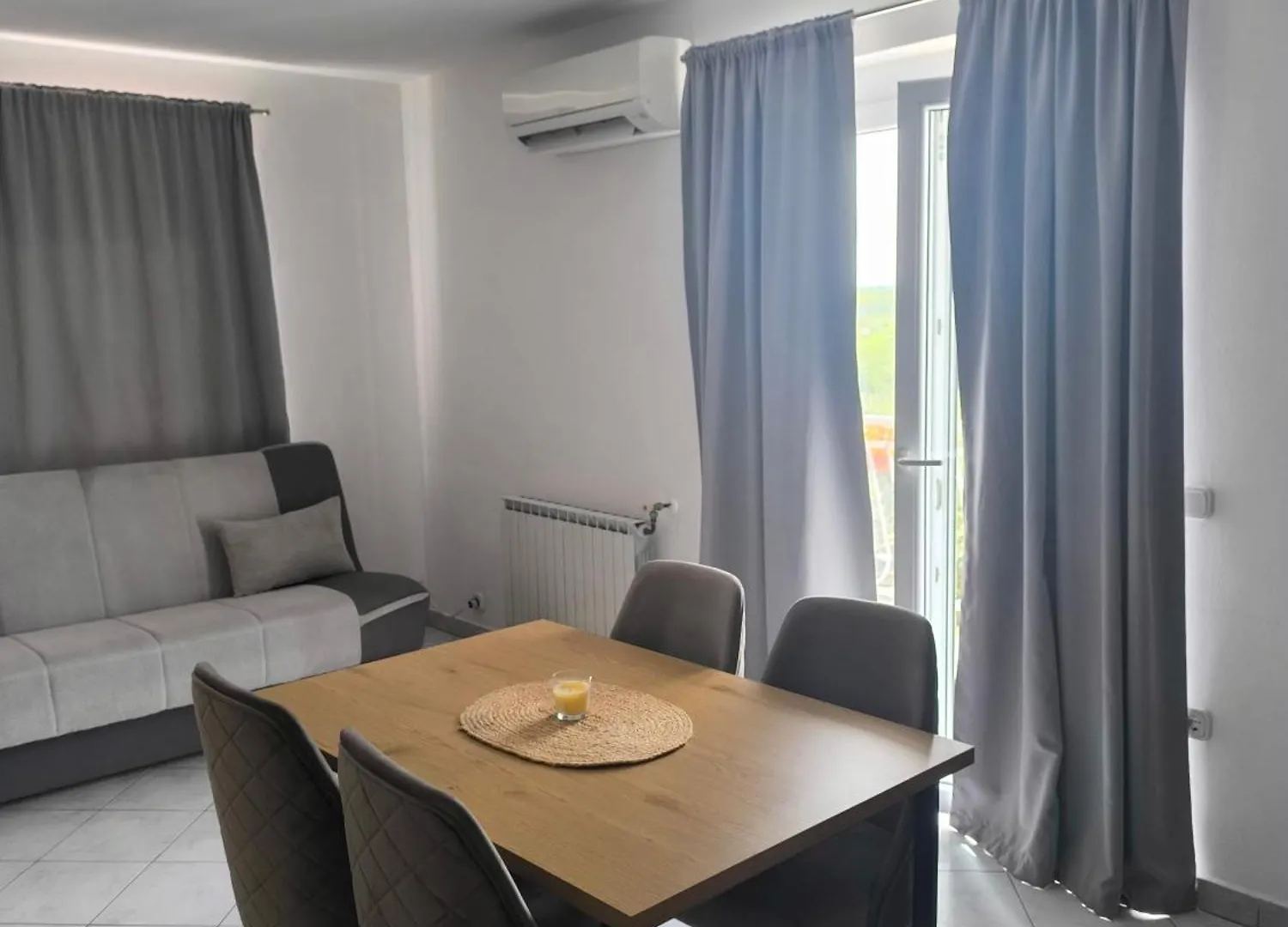 Apartments Erenda Fuskulin 0*,  Croatia